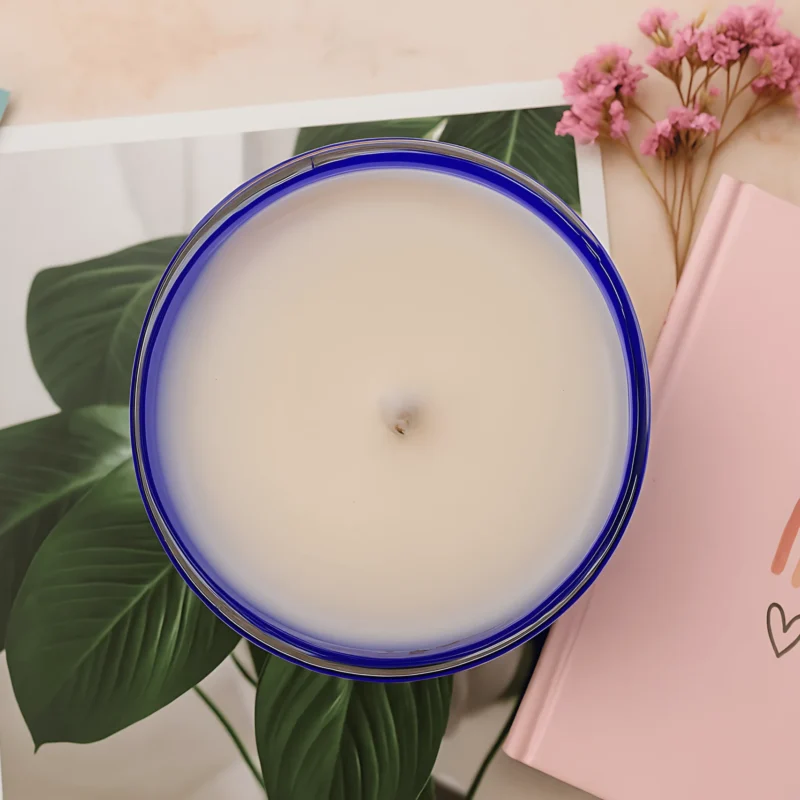 Study Nocturne candle with a 60-80 hour burn time