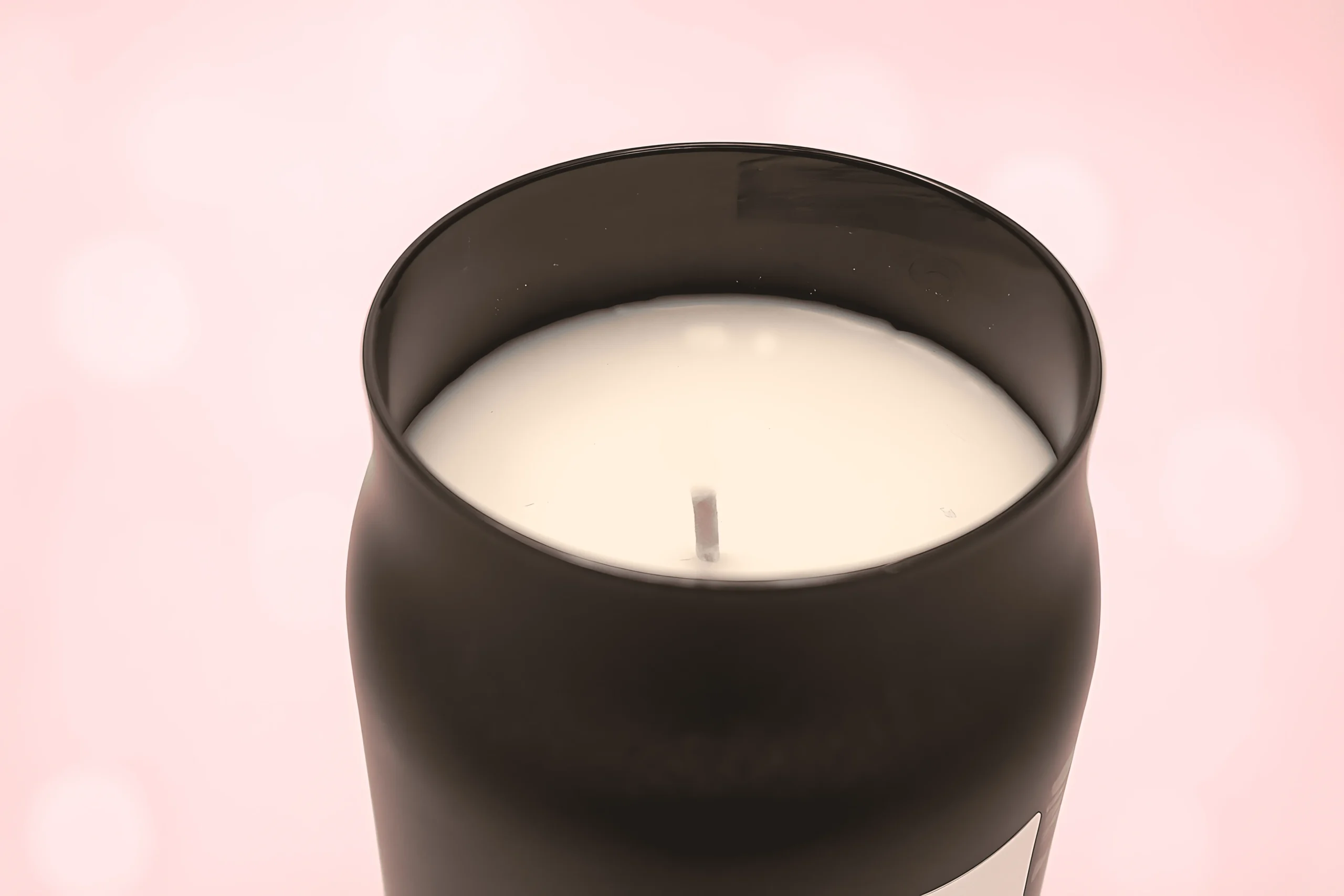 Elegant home fragrance gift - GLISOVA scented candle and box